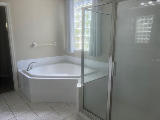 18914 MAISONS DRIVE, Lutz, FL 33558