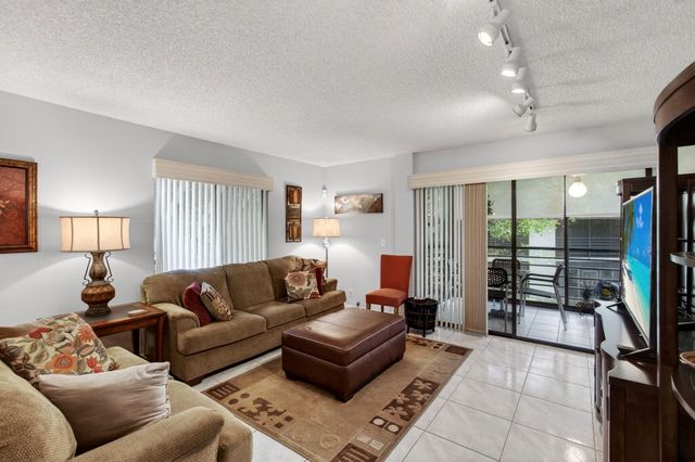 10174 Mangrove Drive 201, Boynton Beach, FL 33437