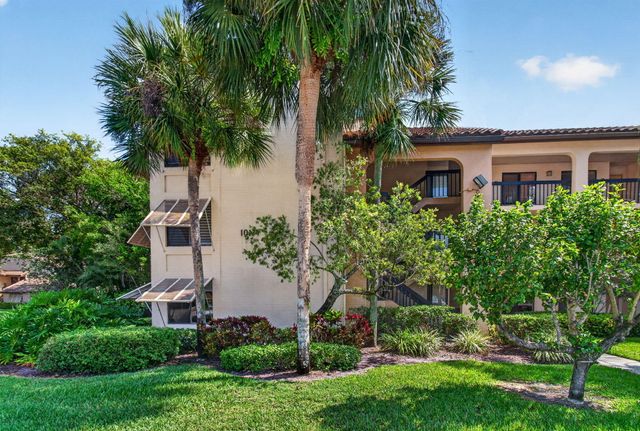 10174 Mangrove Drive 201, Boynton Beach, FL 33437