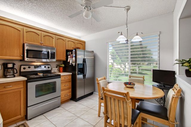 10174 Mangrove Drive 201, Boynton Beach, FL 33437
