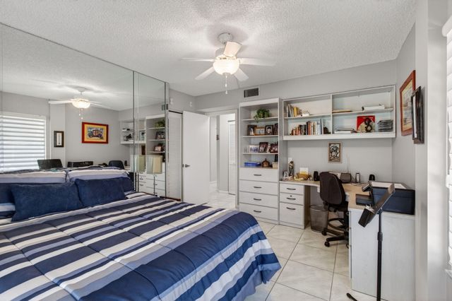 10174 Mangrove Drive 201, Boynton Beach, FL 33437