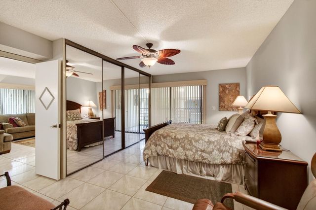 10174 Mangrove Drive 201, Boynton Beach, FL 33437