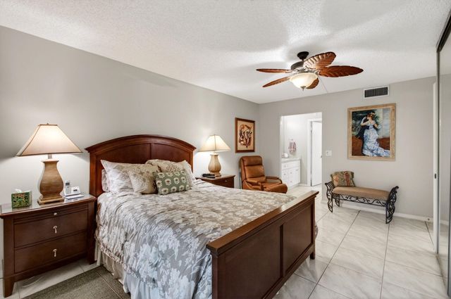 10174 Mangrove Drive 201, Boynton Beach, FL 33437