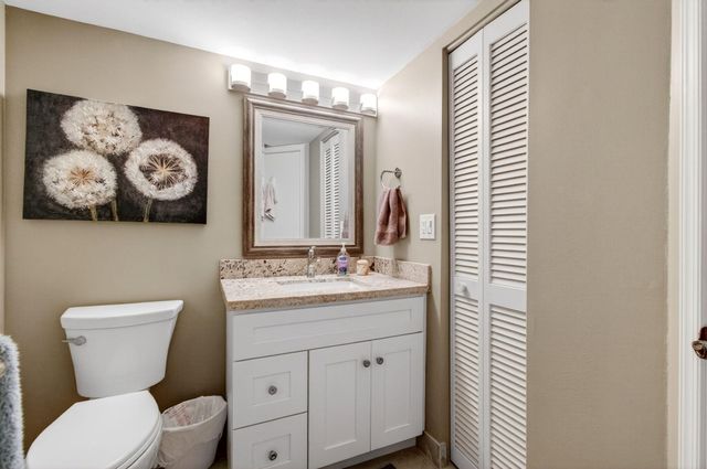 10174 Mangrove Drive 201, Boynton Beach, FL 33437