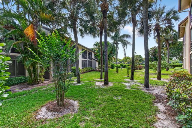 10174 Mangrove Drive 201, Boynton Beach, FL 33437