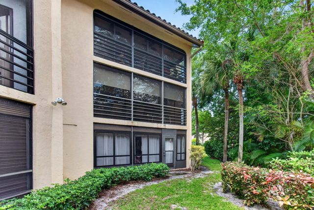 10174 Mangrove Drive 201, Boynton Beach, FL 33437