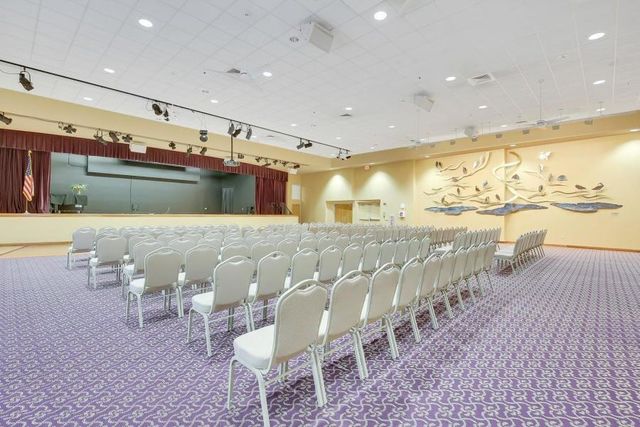 10174 Mangrove Drive 201, Boynton Beach, FL 33437
