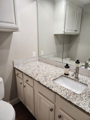 17042 Knots Landing, Addison, TX 75001