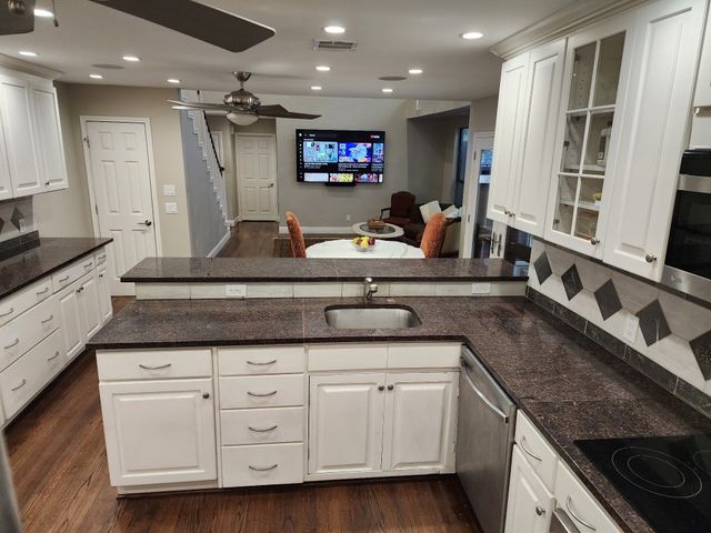 17042 Knots Landing, Addison, TX 75001