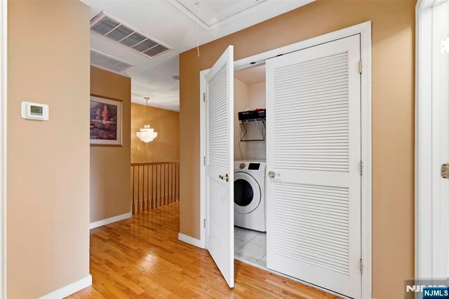 2 Maple Avenue, Waldwick, NJ 07463