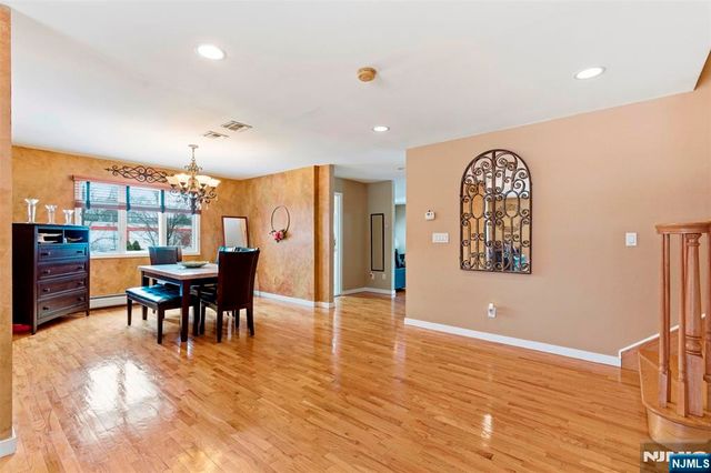 2 Maple Avenue, Waldwick, NJ 07463