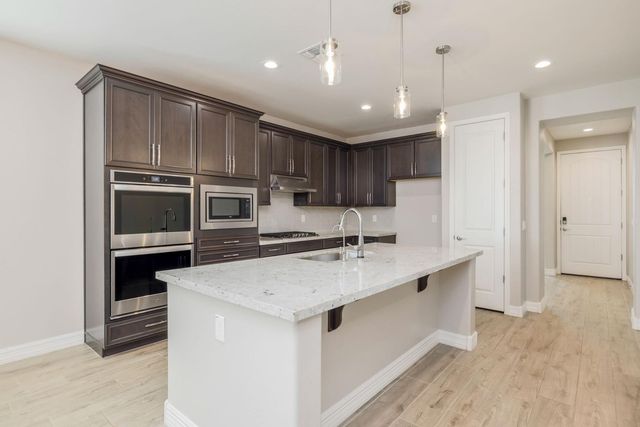 5247 S Axiom, Mesa, AZ 85212