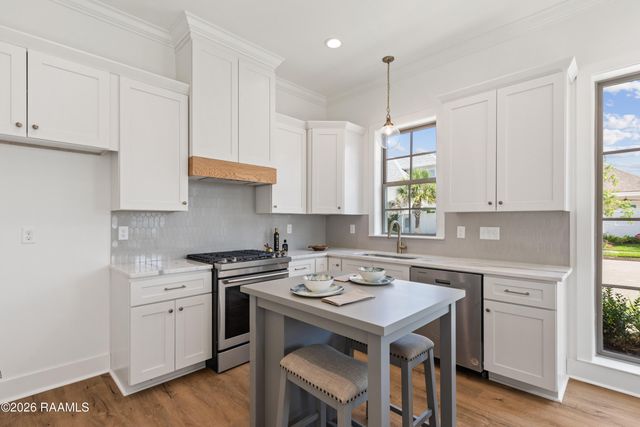 115 Gaunt Lane 301 106, Youngsville, LA 70592