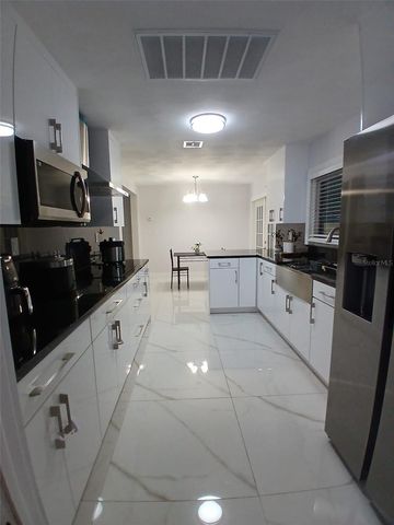 2211 NEW JERSEY ROAD, Lakeland, FL 33803