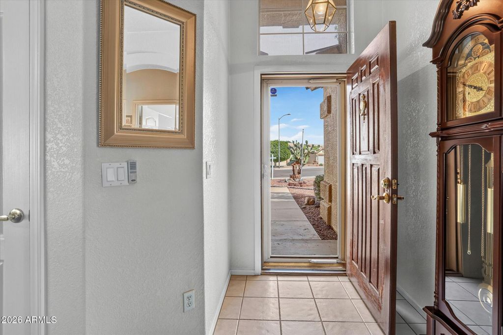 10328 W BURNETT Road, Peoria, AZ 85382 — photo 5