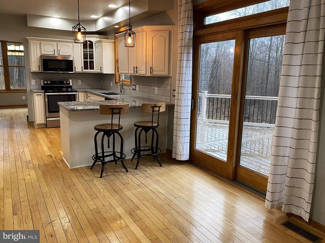 10915 RACHAEL AVE, Frostburg, MD 21532