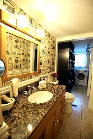 86 Taunton St, Lakeville, MA 02347
