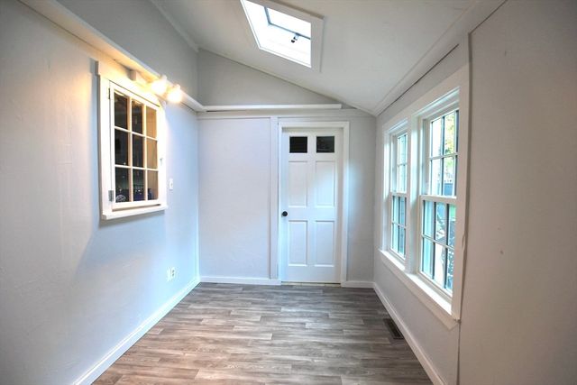 86 Taunton St, Lakeville, MA 02347