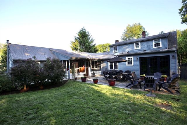 86 Taunton St, Lakeville, MA 02347