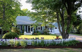 86 Taunton St, Lakeville, MA 02347