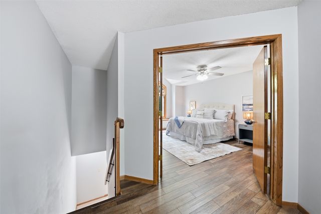 6846 Oakwood Drive, Urbandale, IA 50322