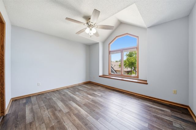 6846 Oakwood Drive, Urbandale, IA 50322
