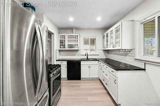 13012 Tecumseh, Redford Charter Township, MI 48239