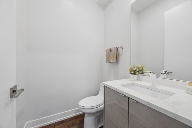 2324 N Winchester Avenue 102, Chicago, IL 60614