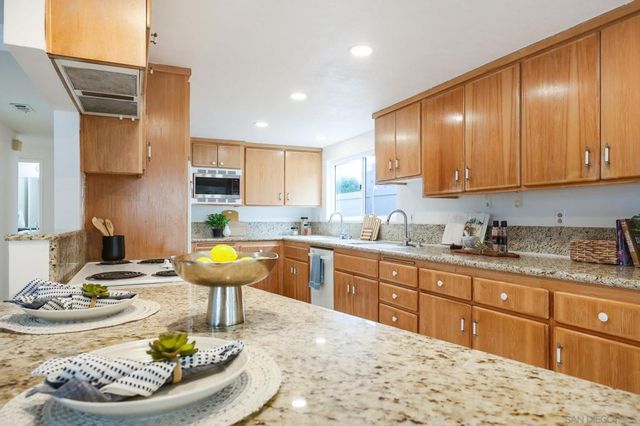 13933 Recuerdo Dr, Del Mar, CA 92014