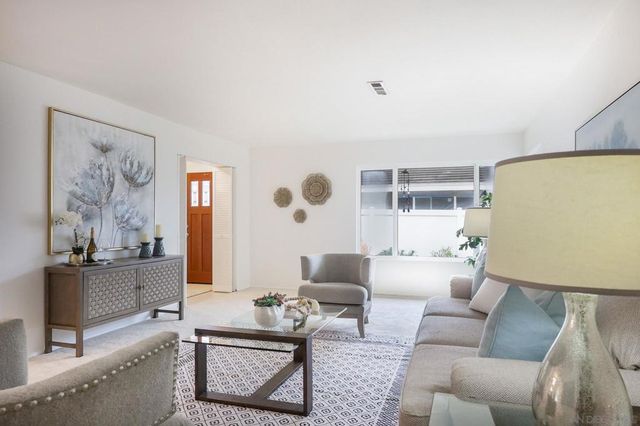 13933 Recuerdo Dr, Del Mar, CA 92014