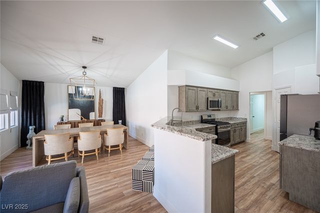 5312 Bright Sky Court, Las Vegas, NV 89130