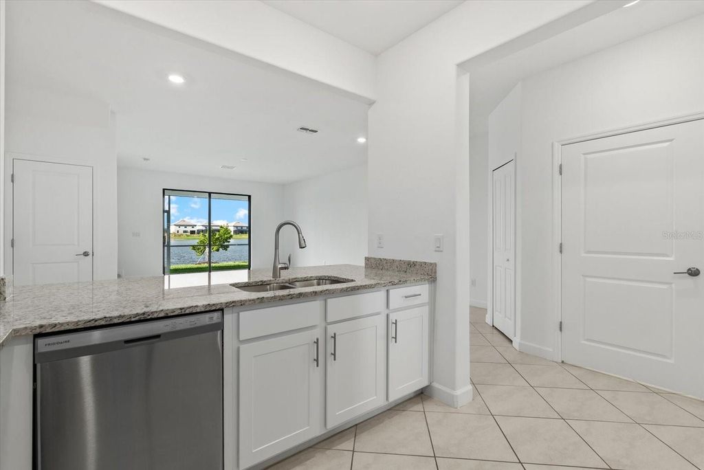 Image 11 of property listing at 15171 SUNNY DAY DRIVE, Bradenton, FL 34211