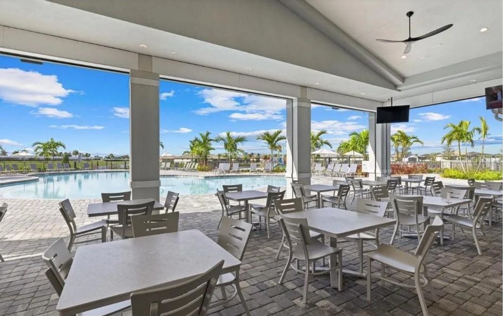 Image 35 of property listing at 15171 SUNNY DAY DRIVE, Bradenton, FL 34211