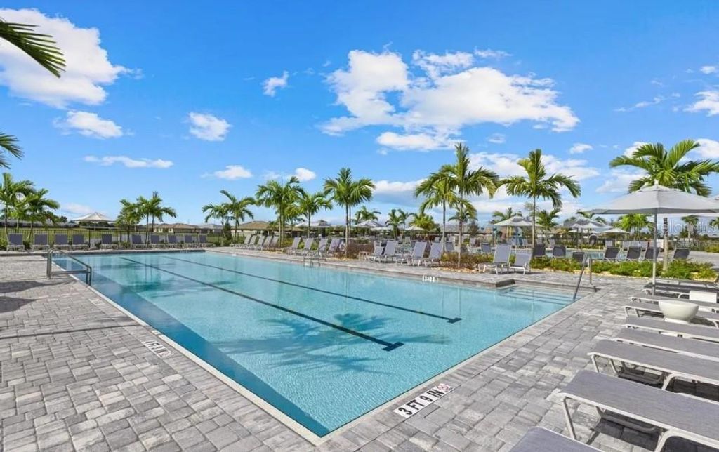 Image 39 of property listing at 15171 SUNNY DAY DRIVE, Bradenton, FL 34211