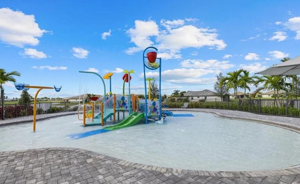 Image 43 of property listing at 15171 SUNNY DAY DRIVE, Bradenton, FL 34211