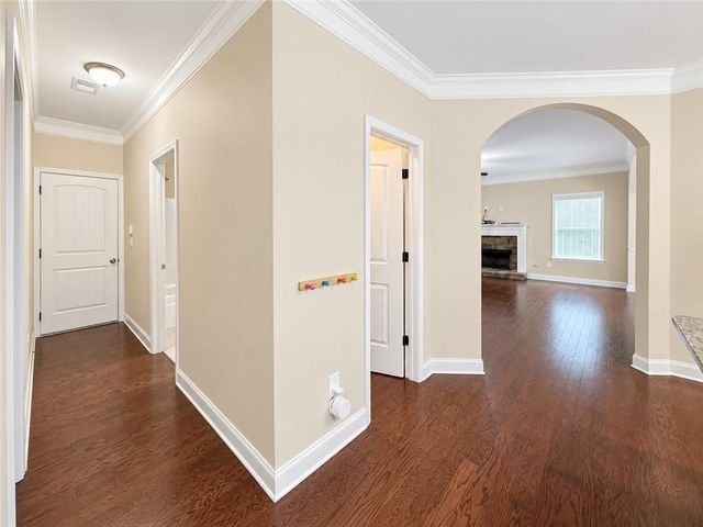 4025 Hunters Walk Way, Cumming, GA 30028