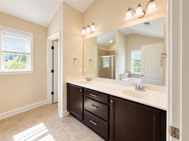4025 Hunters Walk Way, Cumming, GA 30028