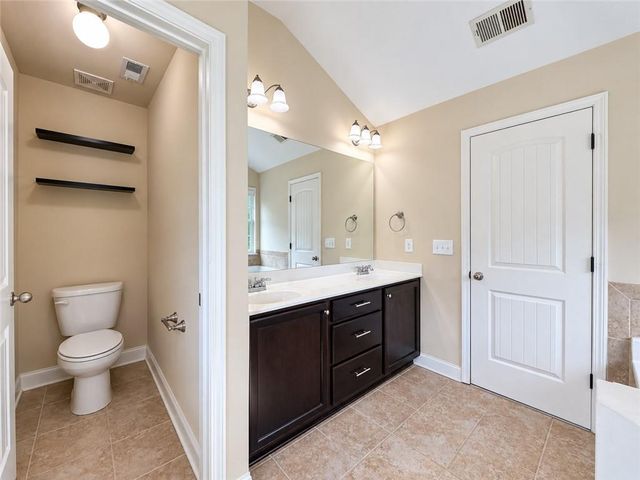 4025 Hunters Walk Way, Cumming, GA 30028