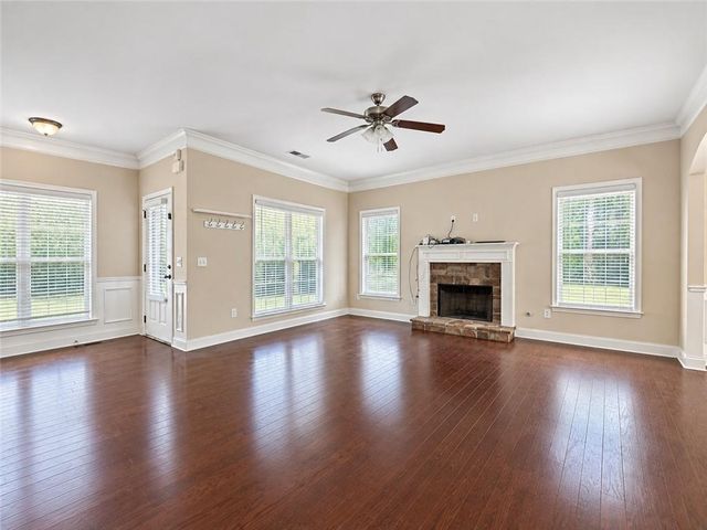 4025 Hunters Walk Way, Cumming, GA 30028