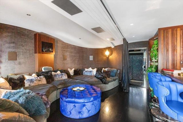 3709 Ocean Front Walk, San Diego, CA 92109