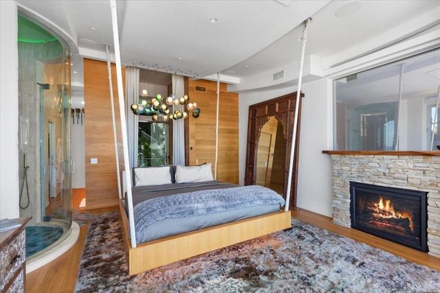 3709 Ocean Front Walk, San Diego, CA 92109