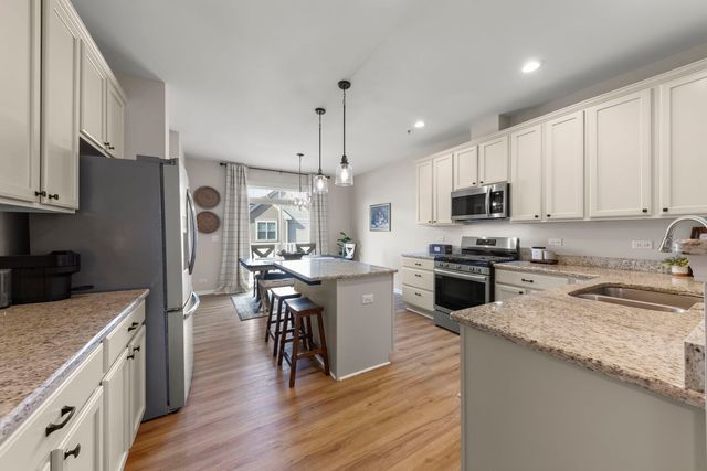 0N082 Forsythe Court, Winfield, IL 60190