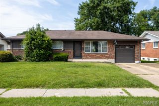 14 Flamingo Drive, Hazelwood, MO 63042