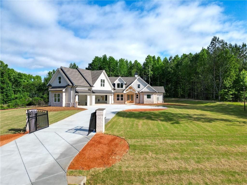 2889 Briscoe Road, Loganville, GA 30052