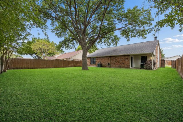 2312 Havenwood Drive, Arlington, TX 76018