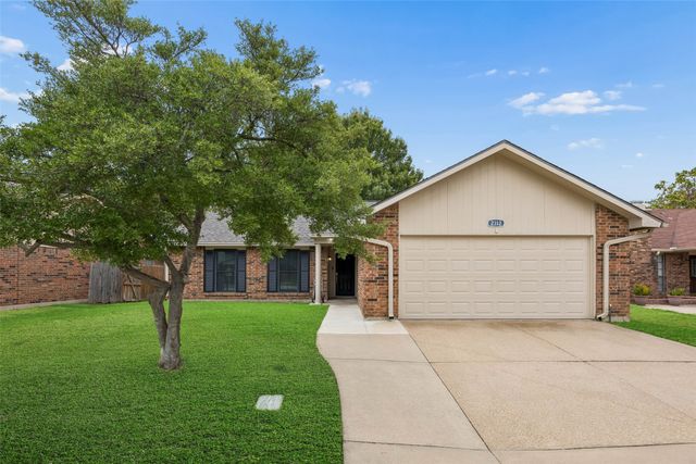2312 Havenwood Drive, Arlington, TX 76018