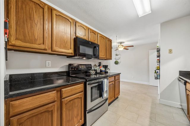 2312 Havenwood Drive, Arlington, TX 76018