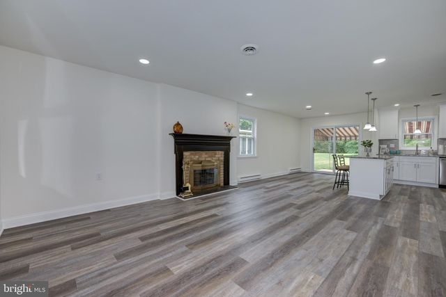 130 DORCHESTER DR, Southampton Twp, NJ 08088