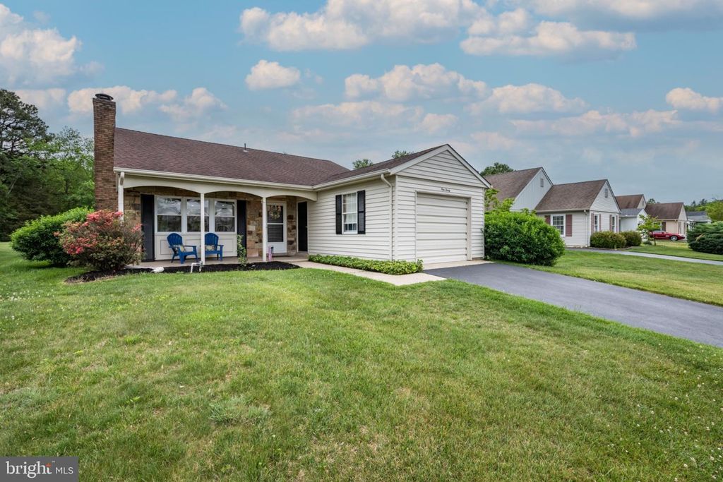 130 DORCHESTER DR, Southampton Twp, NJ 08088