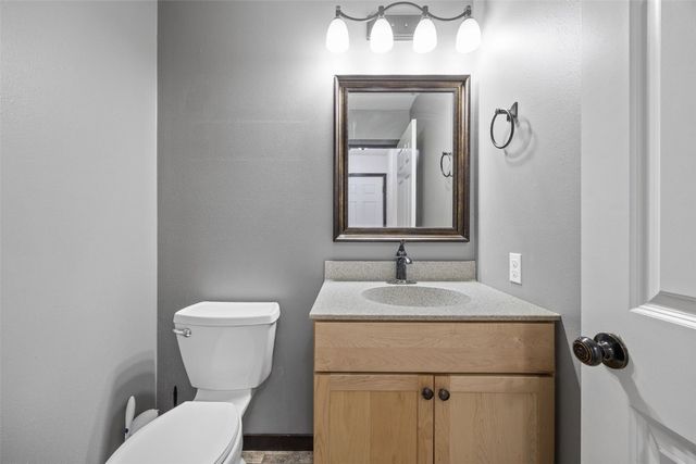 1505 Rock Island Drive, Ely, IA 52227